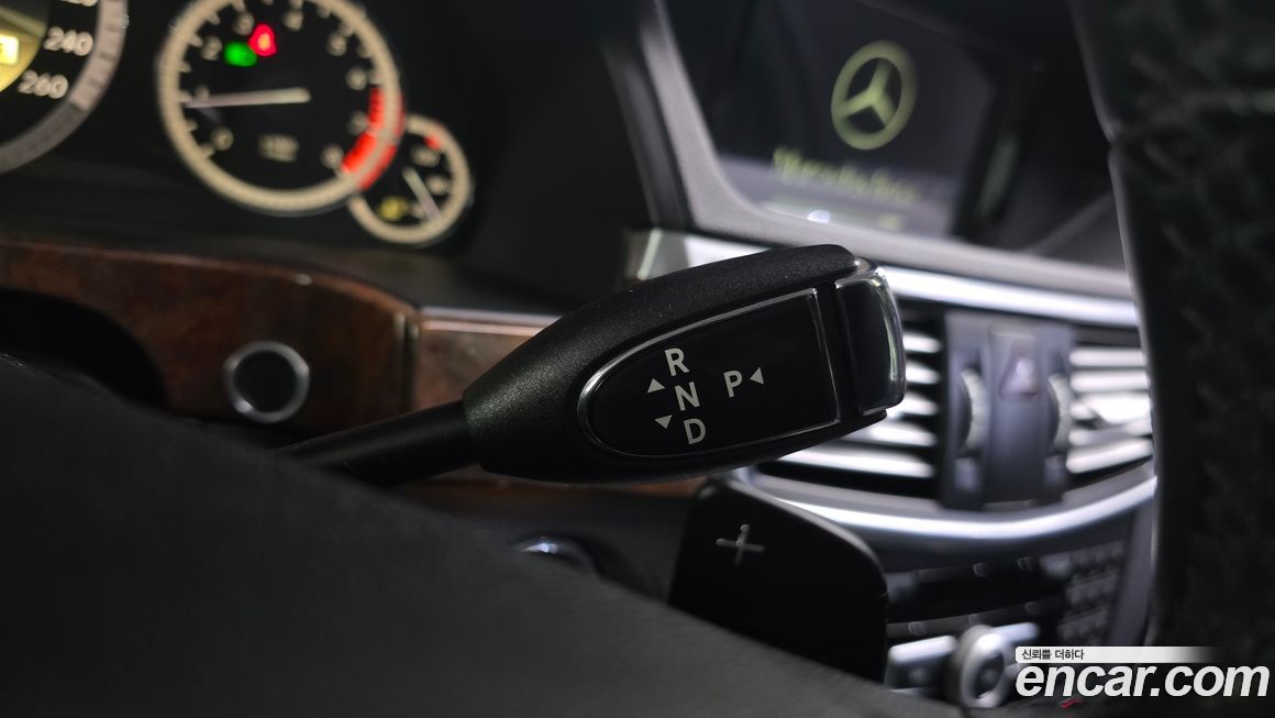 Mercedes-Benz E-Class 2012