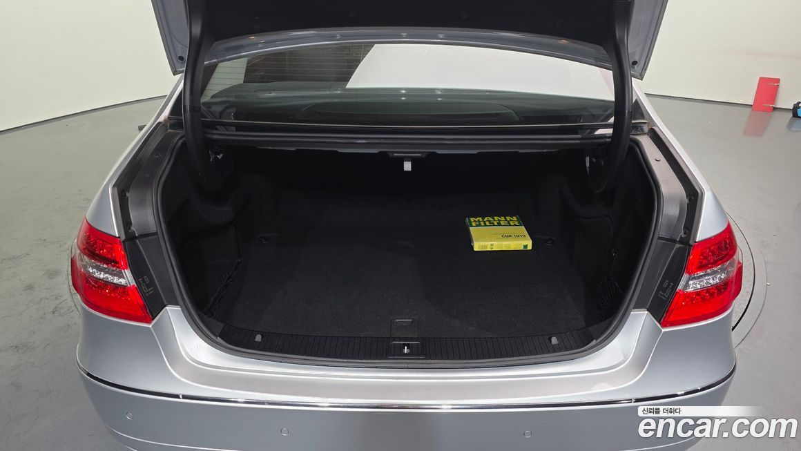 Mercedes-Benz E-Class 2012