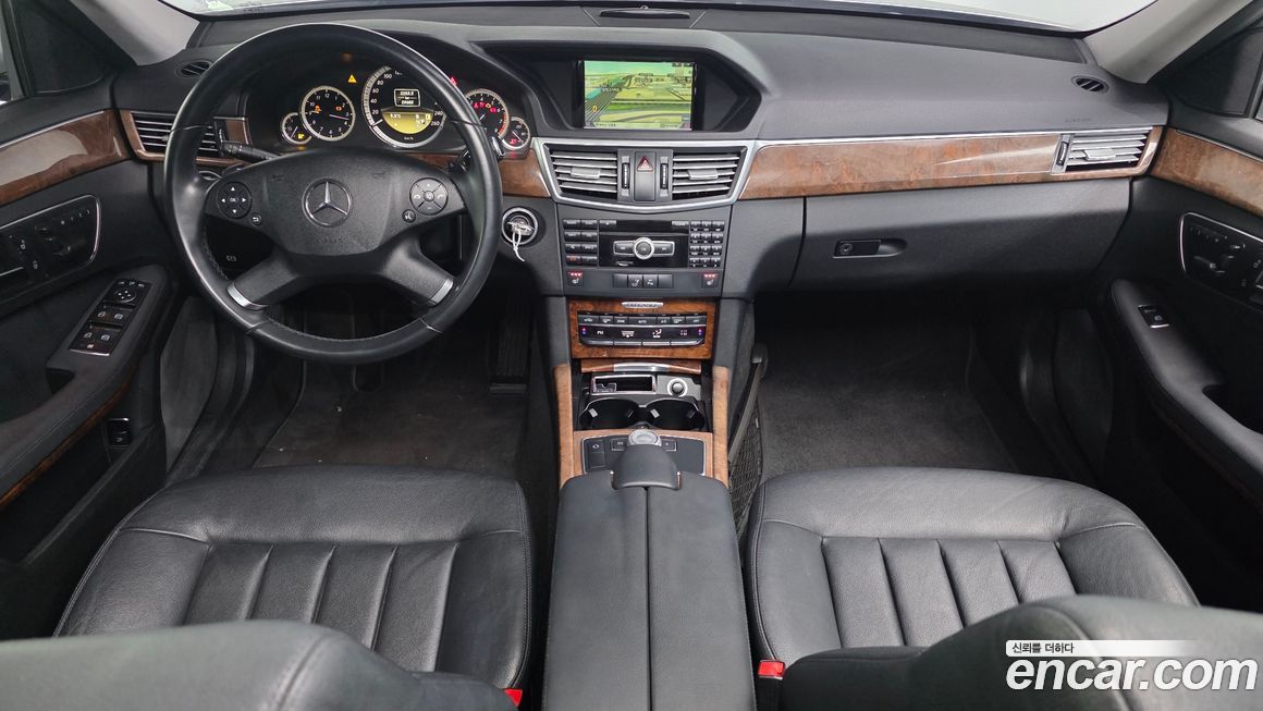 Mercedes-Benz E-Class 2012