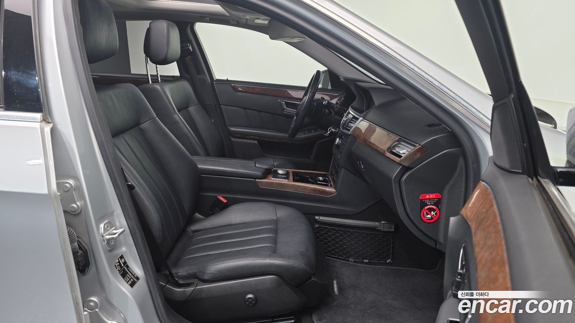 Mercedes-Benz E-Class 2012