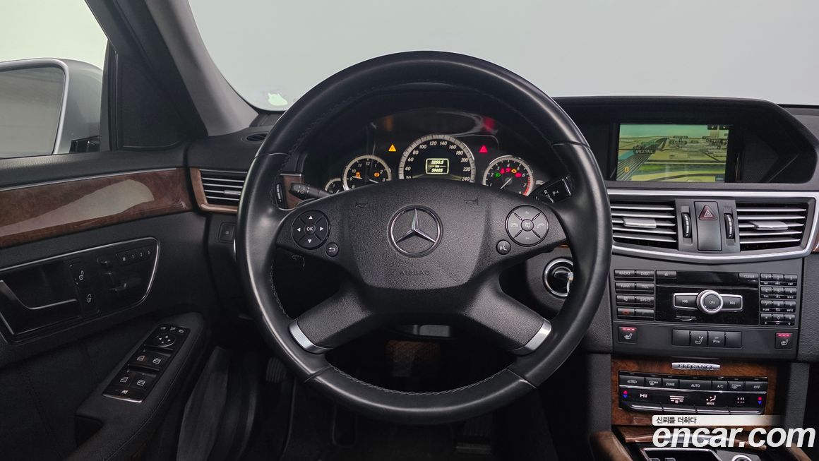 Mercedes-Benz E-Class 2012