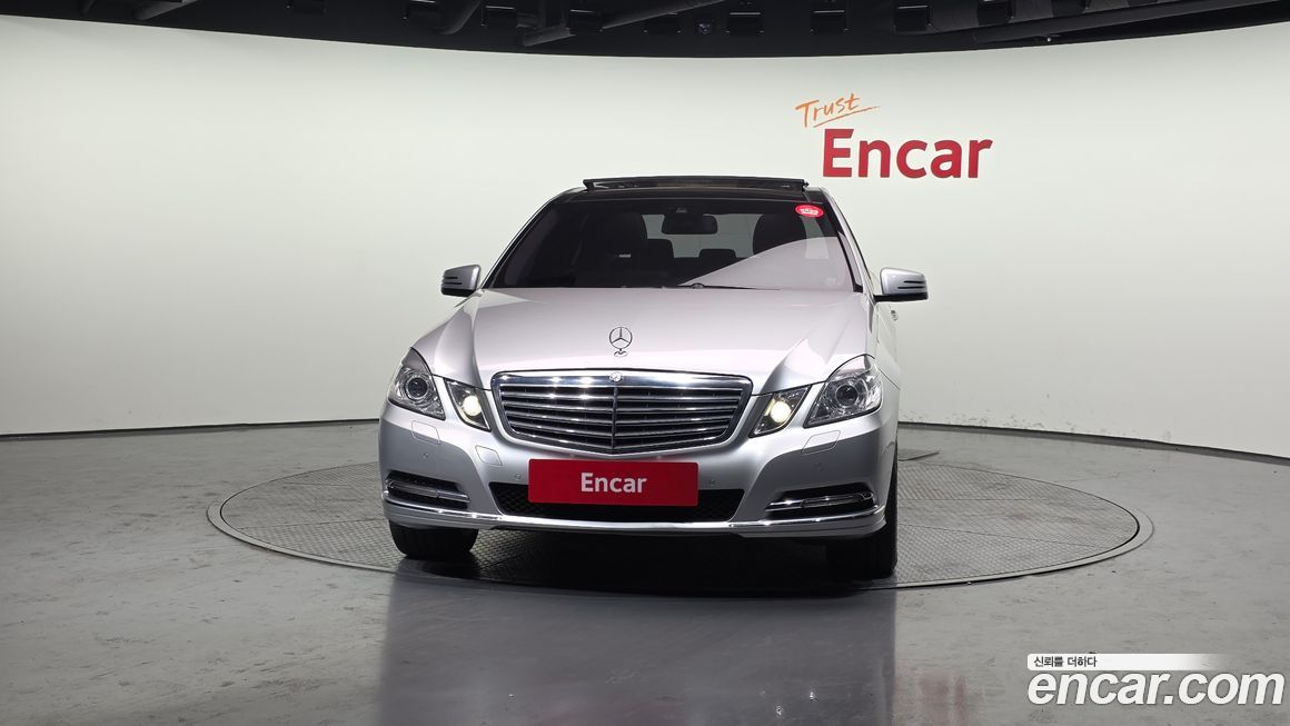 Mercedes-Benz E-Class 2012