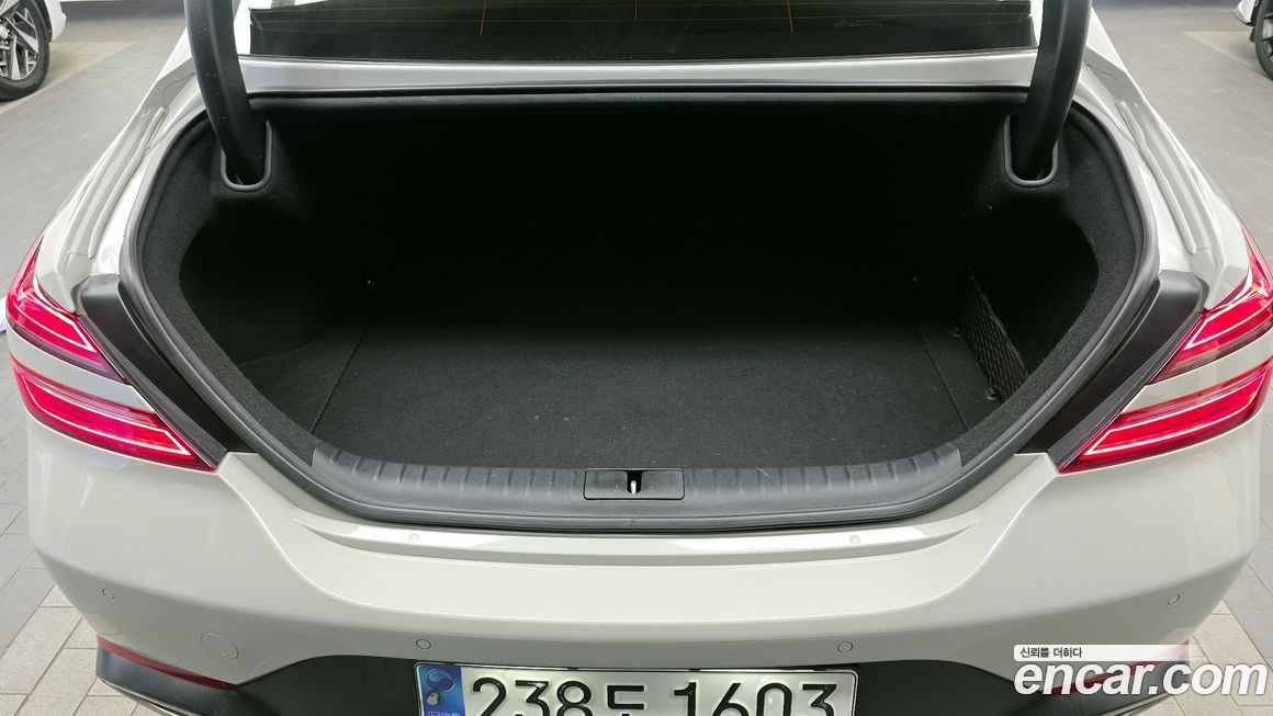 Genesis G70 2024