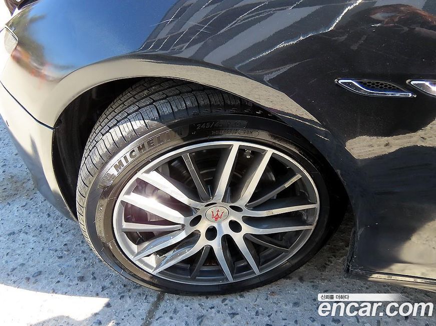 Maserati Ghibli 2015