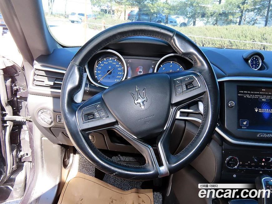 Maserati Ghibli 2015