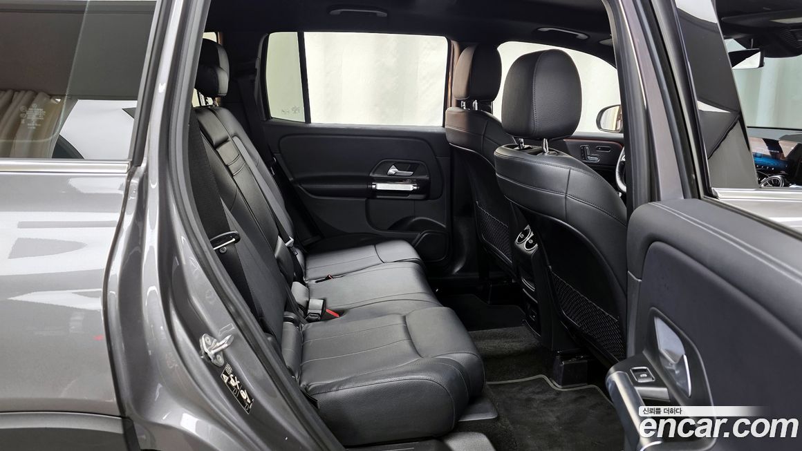 Mercedes-Benz GLB-Class 2021