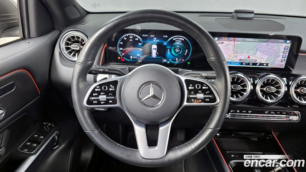 Mercedes-Benz GLB-Class 2021