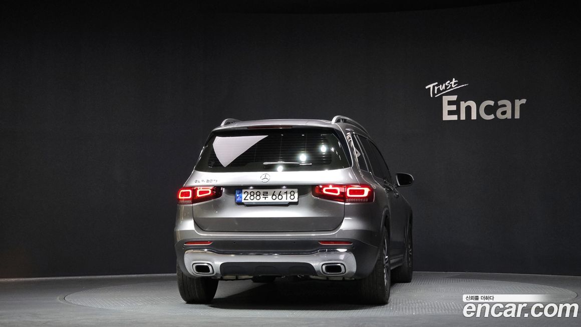 Mercedes-Benz GLB-Class 2021