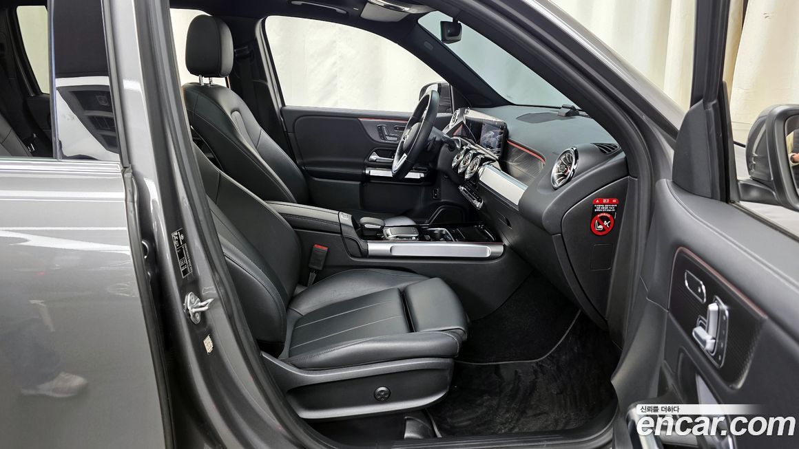 Mercedes-Benz GLB-Class 2021