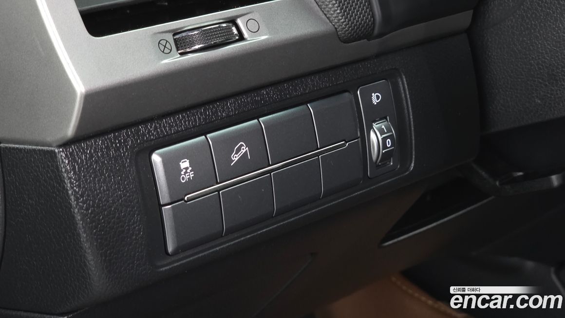 KG_Mobility_Ssangyong Rexton 2019