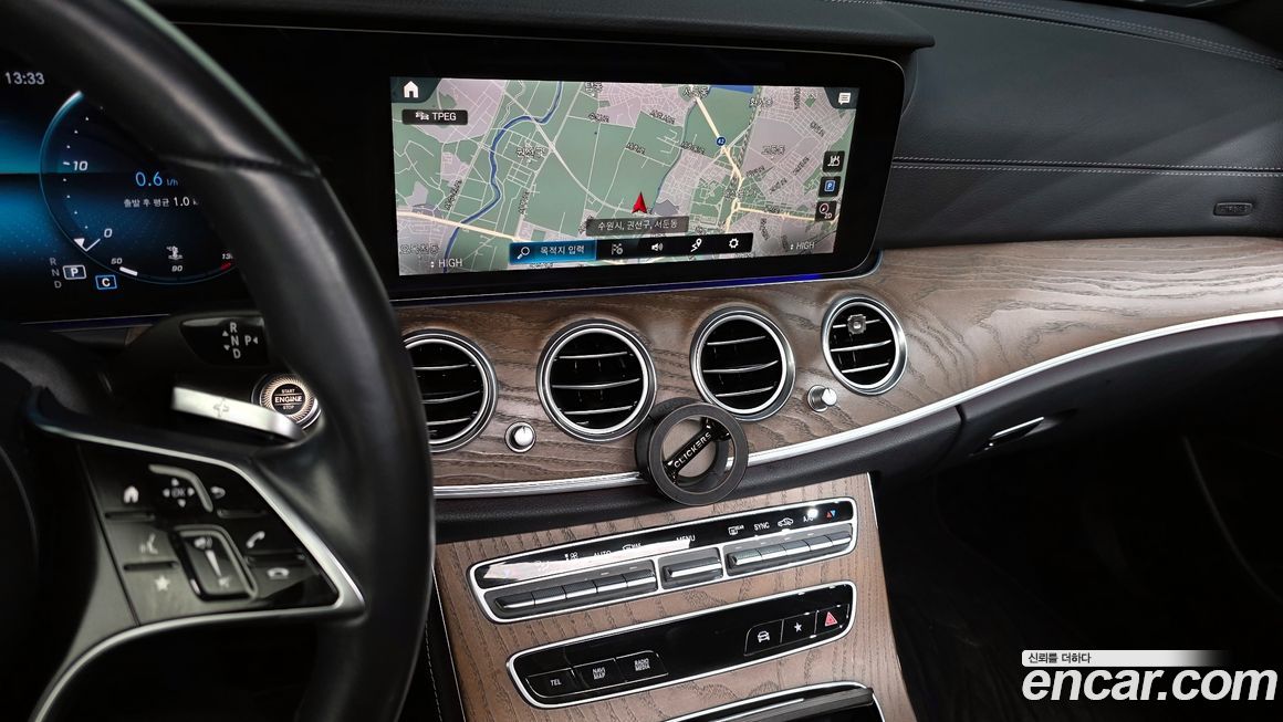 Mercedes-Benz E-Class 2021