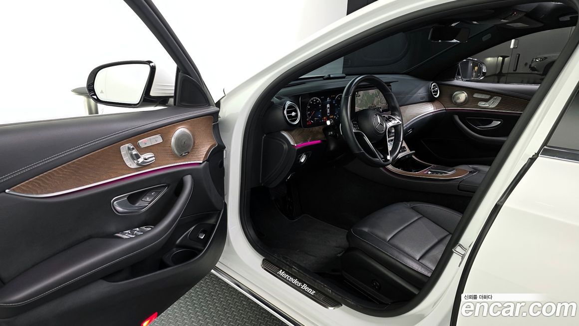 Mercedes-Benz E-Class 2021