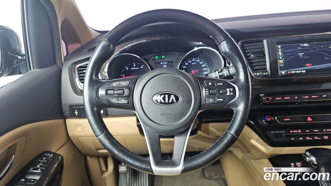 Kia Canival 2019