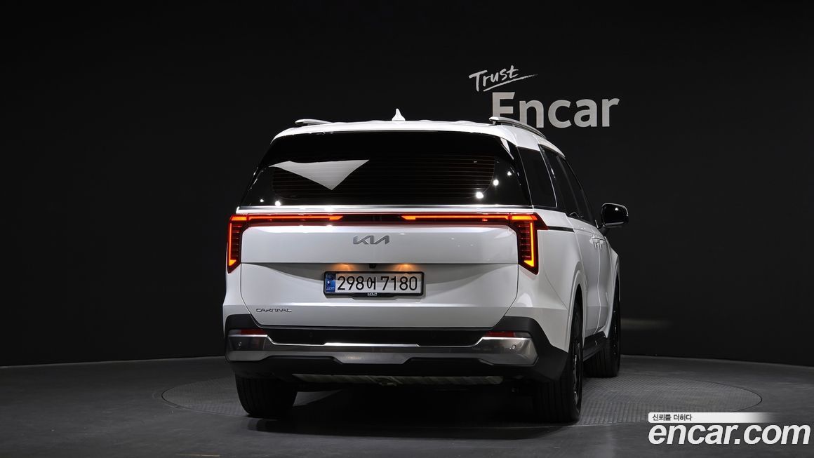 Kia Canival 2024