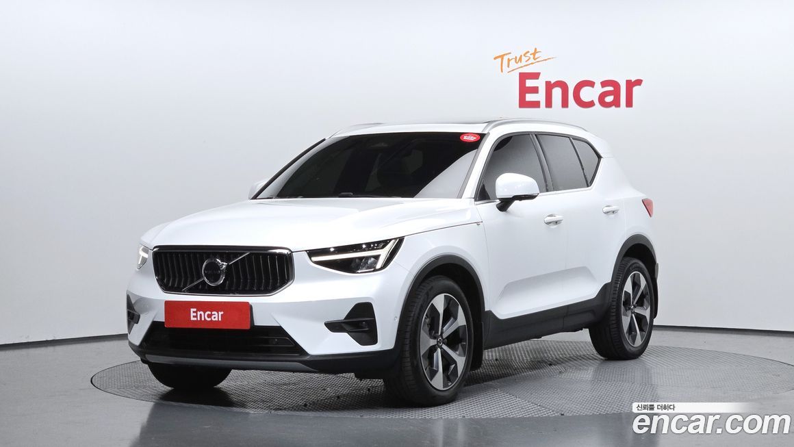 Volvo XC40 2023