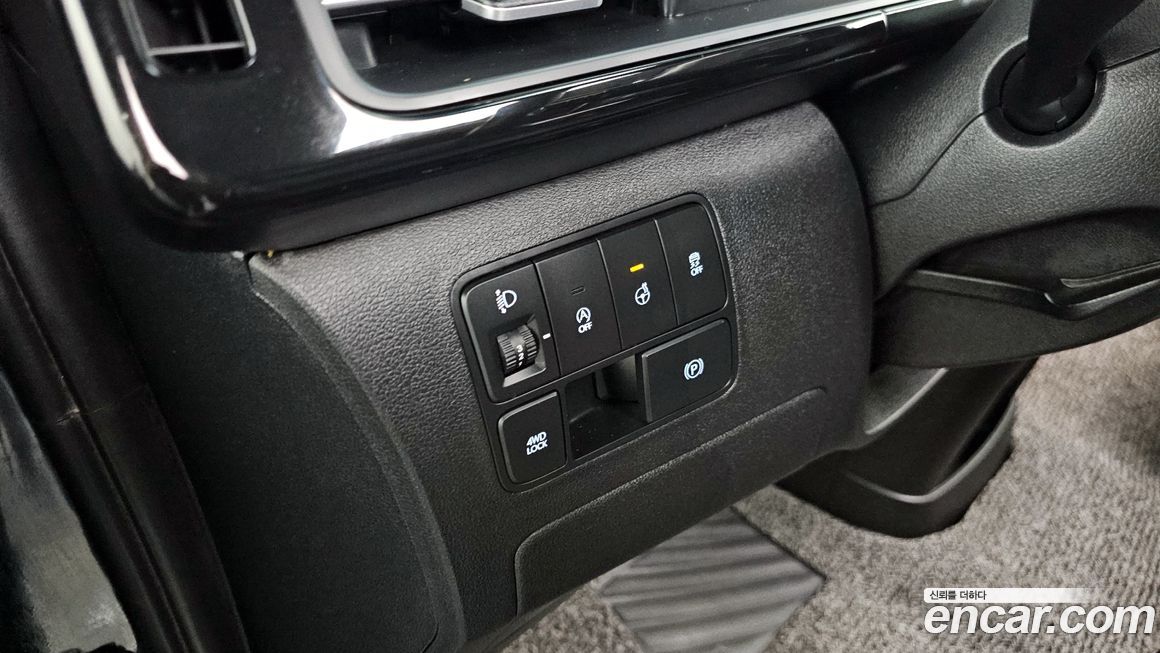 Hyundai Staria 2025