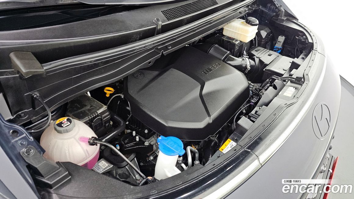 Hyundai Staria 2025
