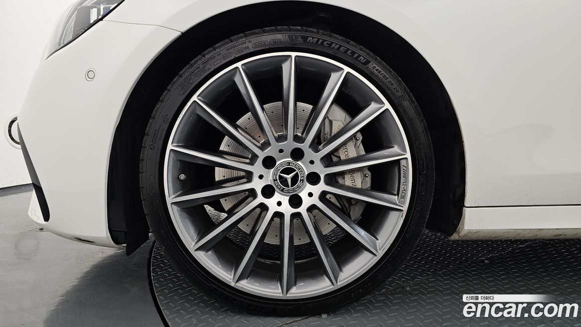 Mercedes-Benz E-Class 2021