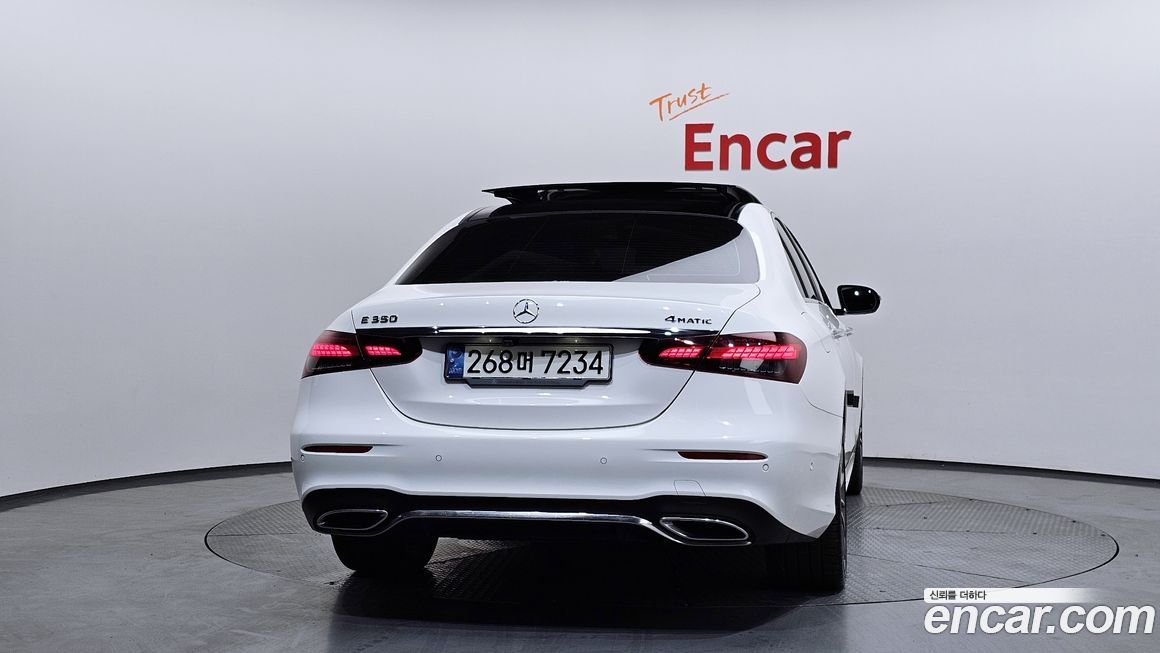 Mercedes-Benz E-Class 2021