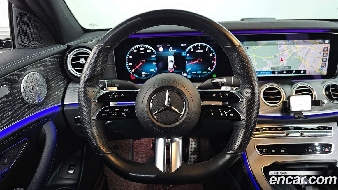 Mercedes-Benz E-Class 2021