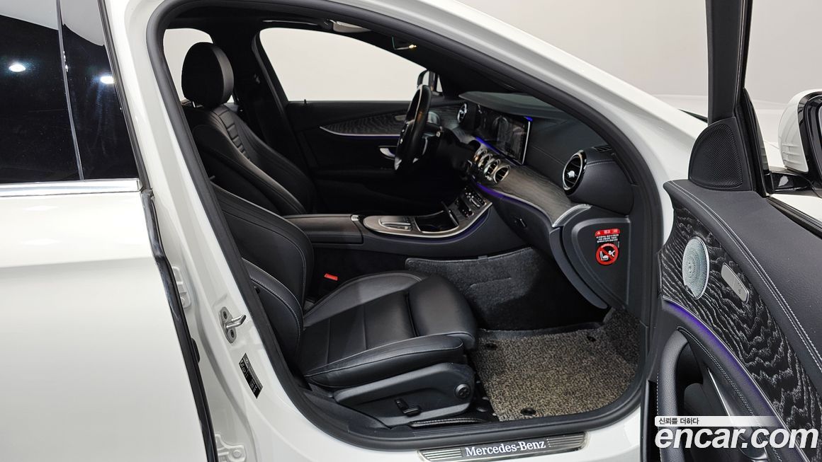 Mercedes-Benz E-Class 2021