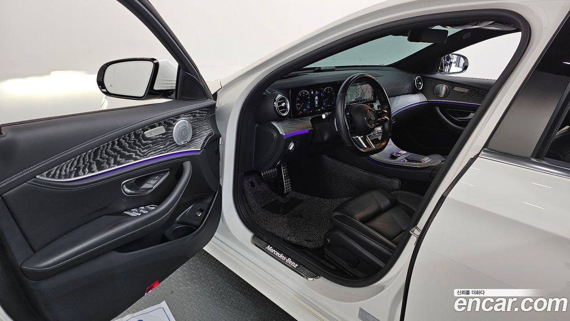 Mercedes-Benz E-Class 2021