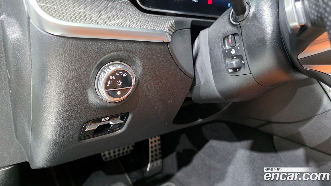 Mercedes-Benz C-Class 2022