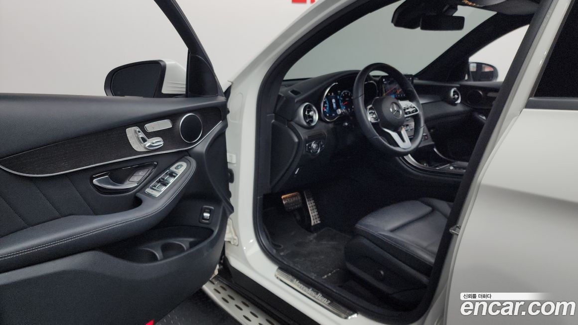 Mercedes-Benz GLC-Class 2020