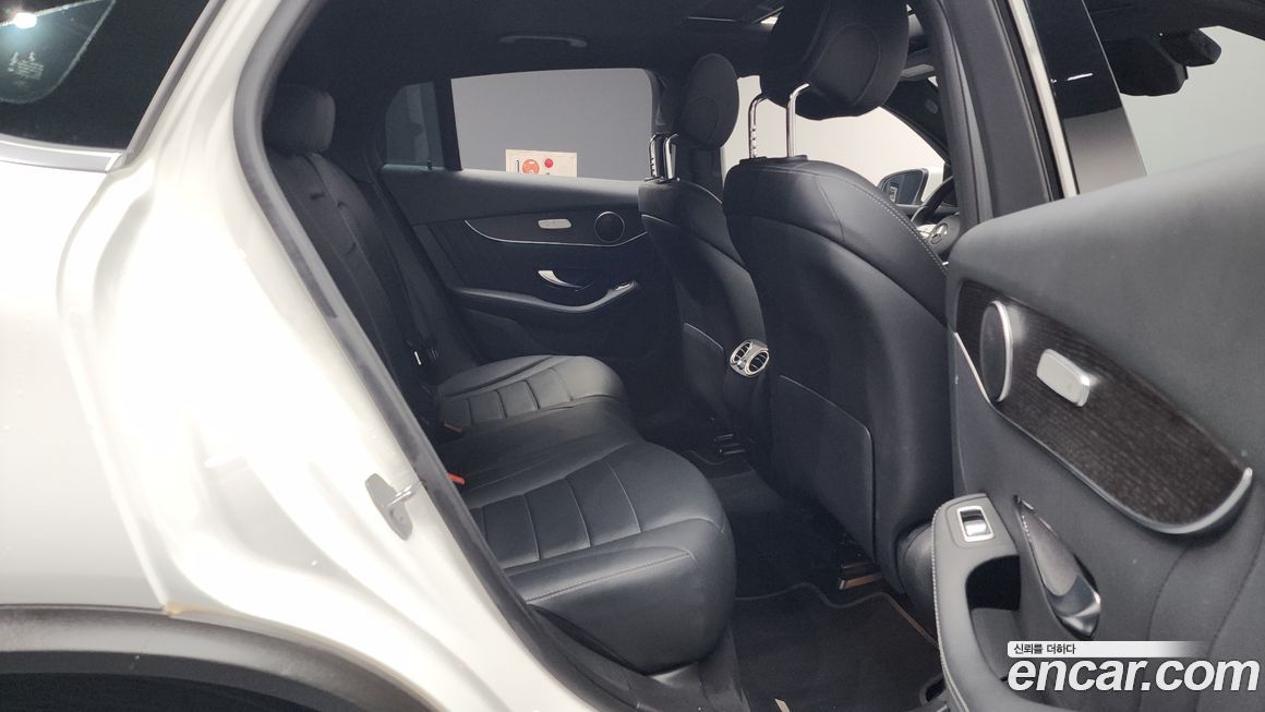 Mercedes-Benz GLC-Class 2020