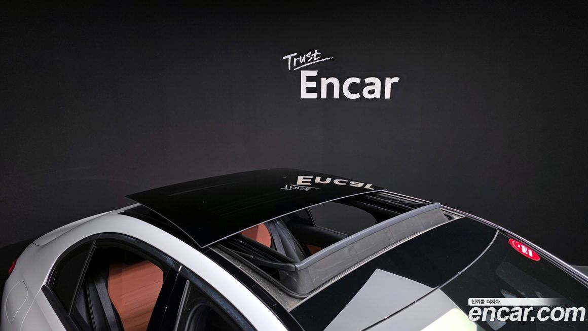 Mercedes-Benz C-Class 2022