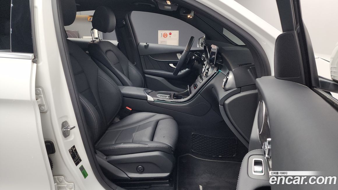 Mercedes-Benz GLC-Class 2020