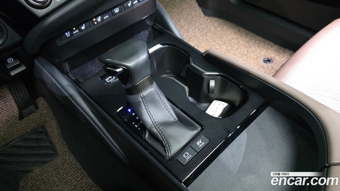 Lexus ES 2023