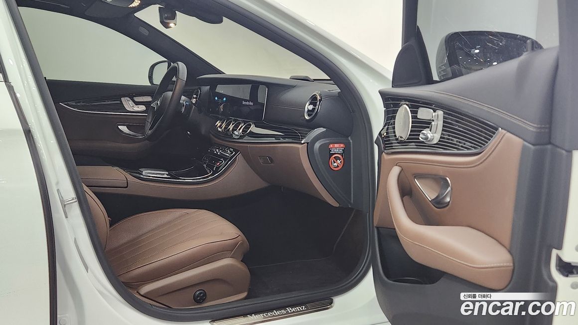 Mercedes-Benz E-Class 2021