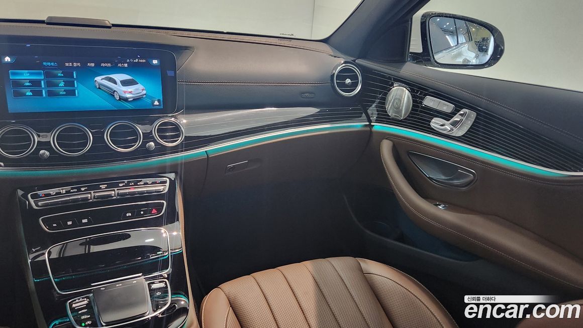 Mercedes-Benz E-Class 2021