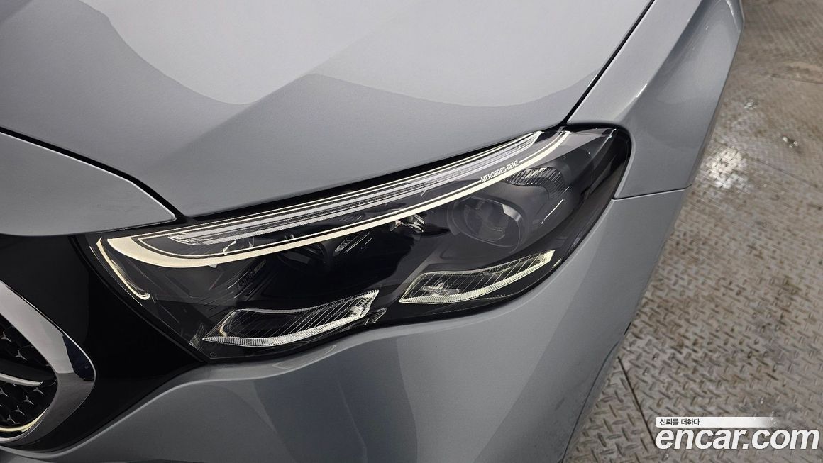 Mercedes-Benz E-Class 2024