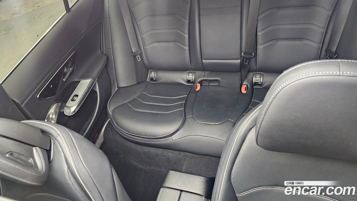 Mercedes-Benz E-Class 2024