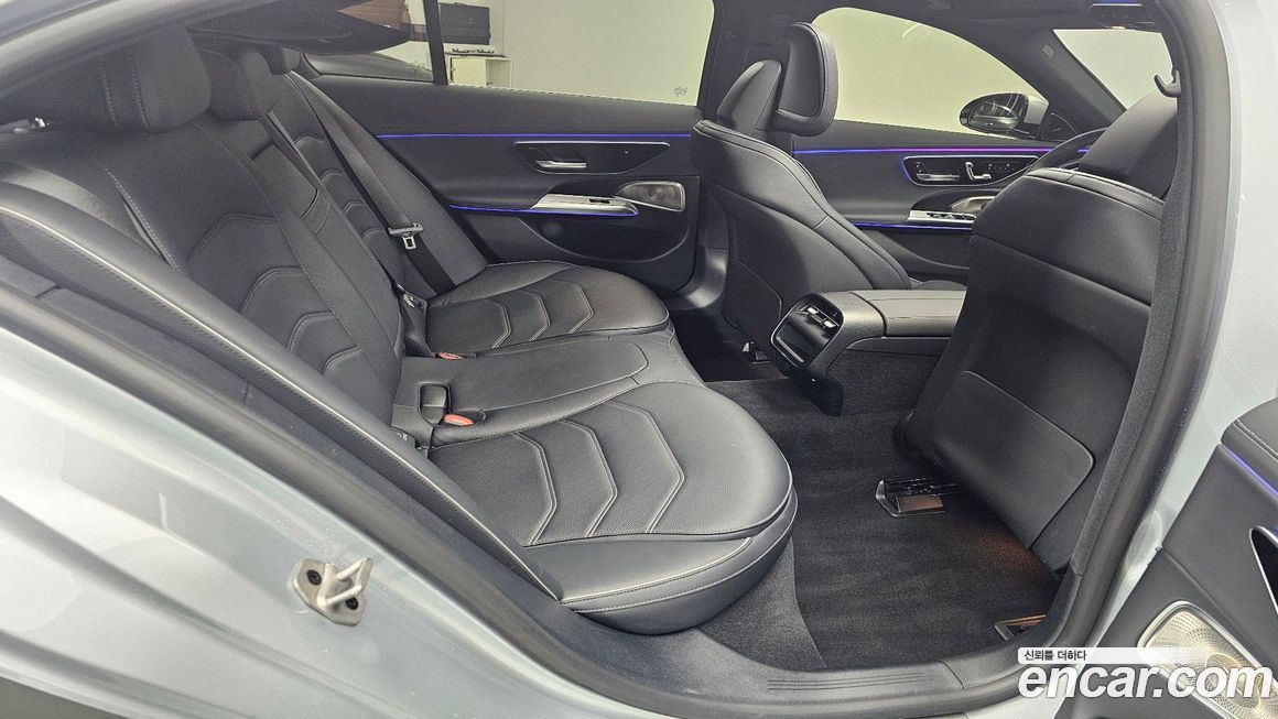 Mercedes-Benz E-Class 2024