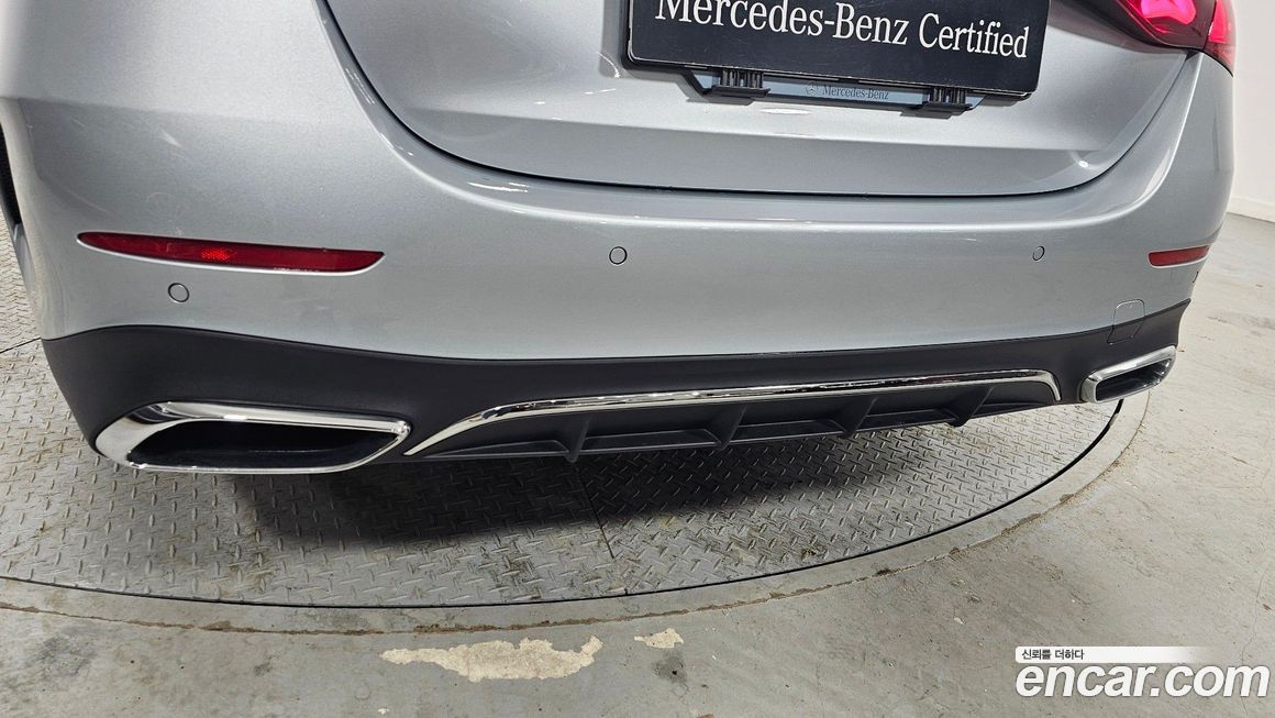 Mercedes-Benz E-Class 2024