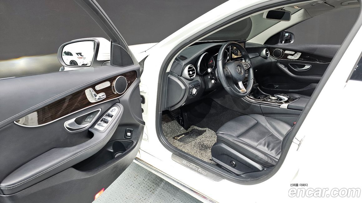 Mercedes-Benz C-Class 2018