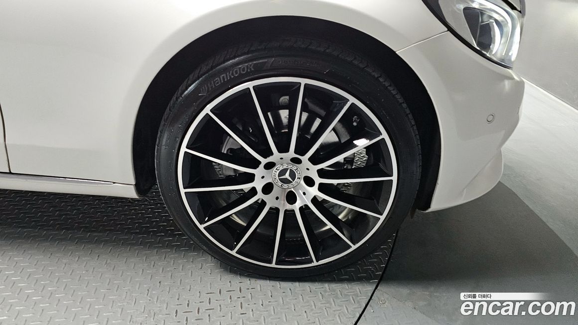 Mercedes-Benz C-Class 2018