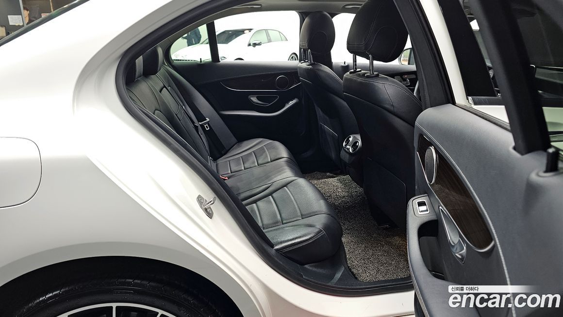 Mercedes-Benz C-Class 2018