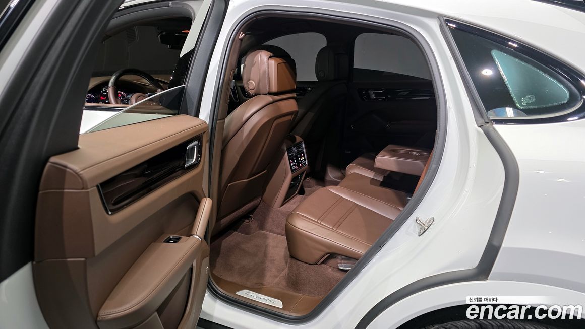 Porsche Cayenne 2021