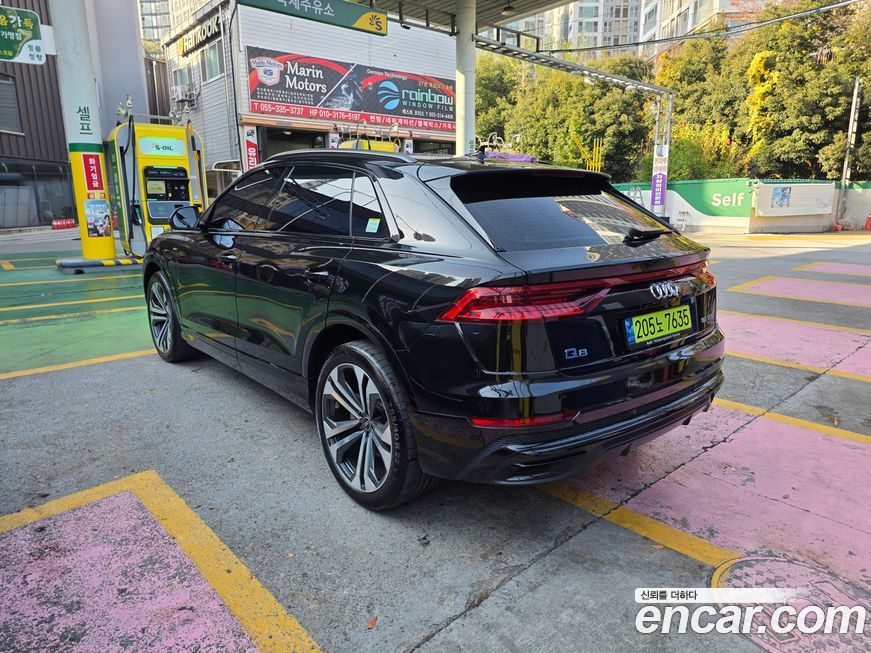 Audi Q8 2023