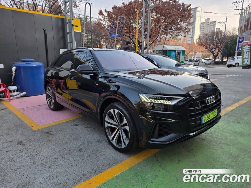 Audi Q8 2023