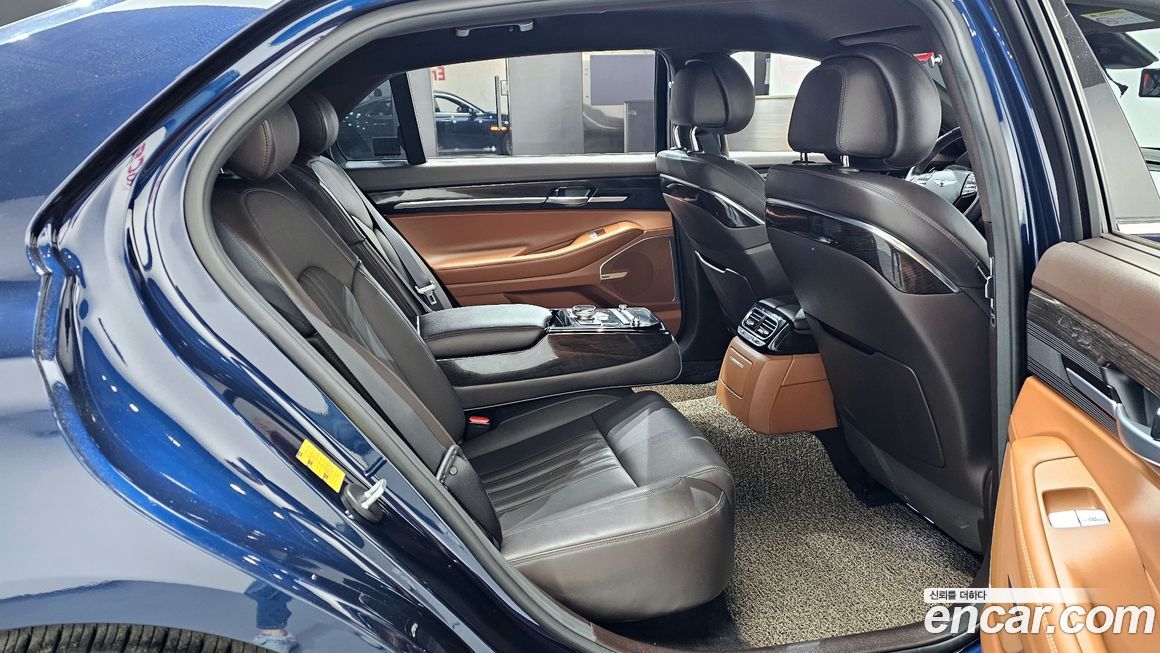 Genesis G90 2021