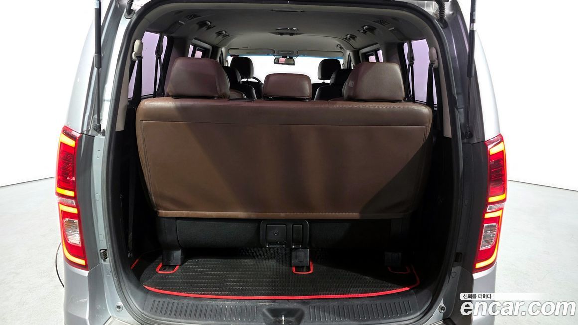 Hyundai Starex 2019