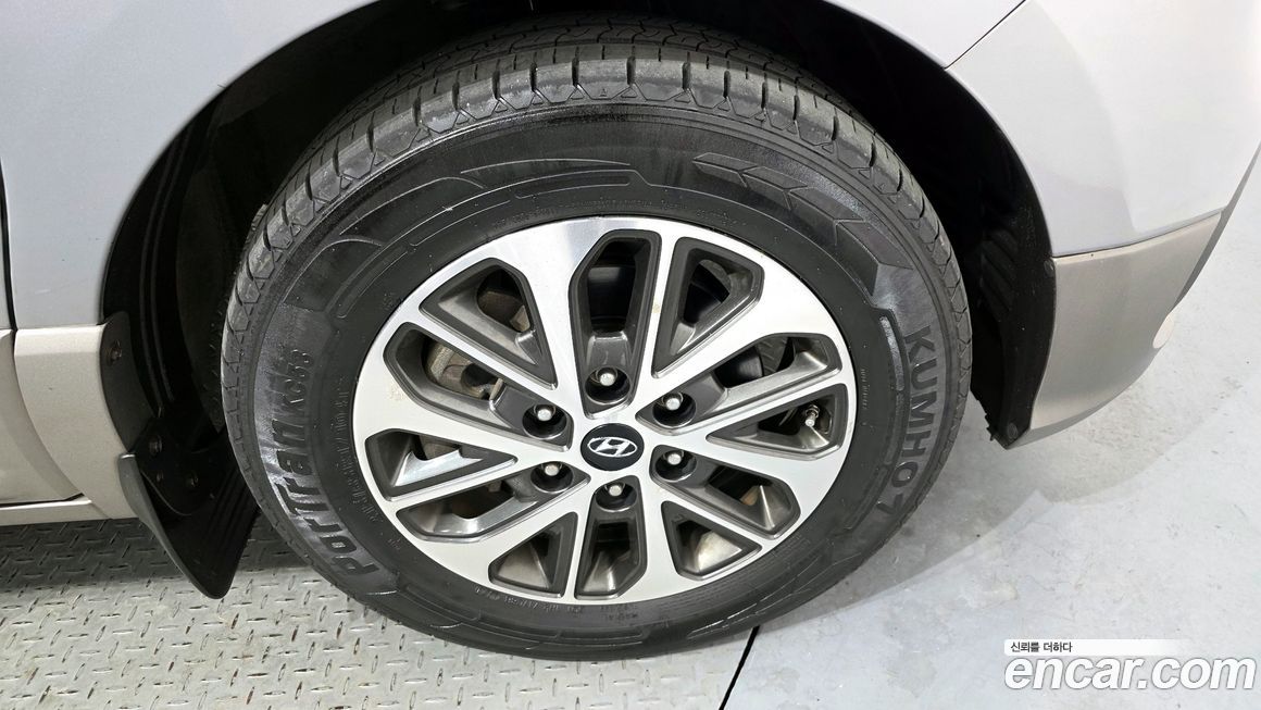Hyundai Starex 2019