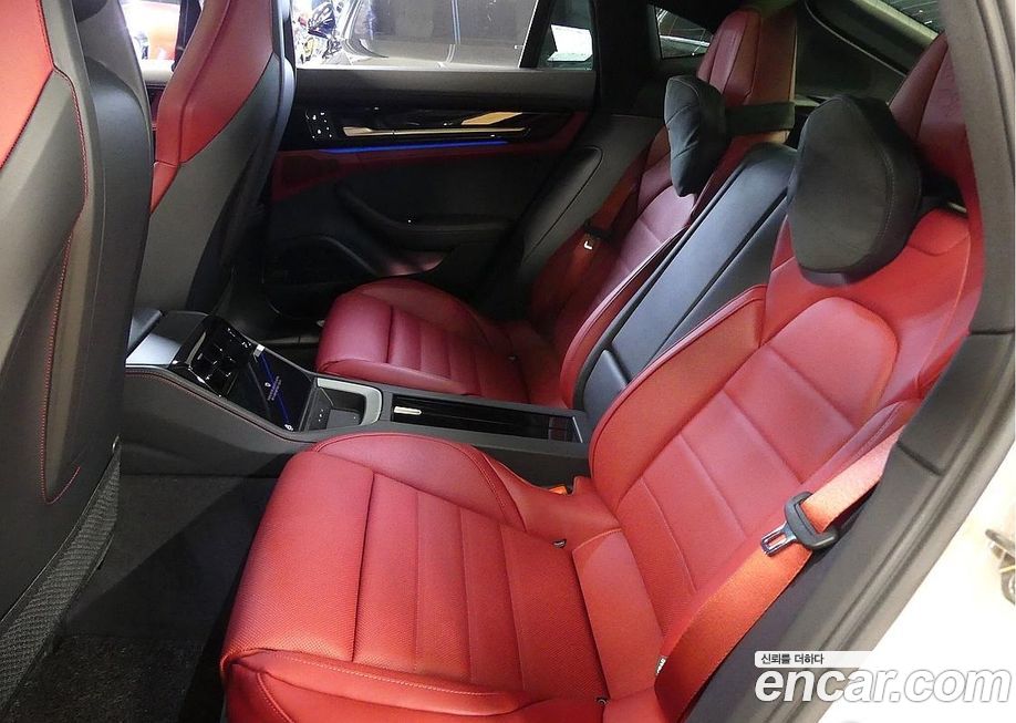 Porsche Panamera 2025