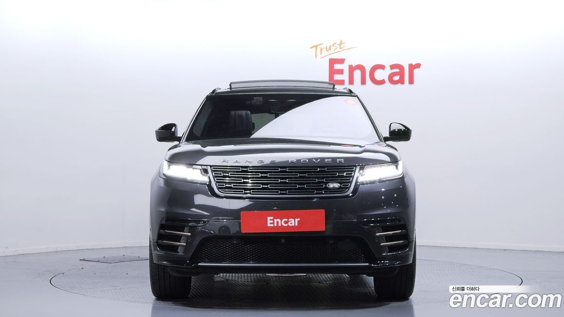 Land Rover Range Rover Velar 2025