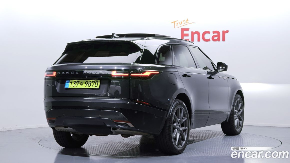 Land Rover Range Rover Velar 2025